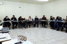 Reunião convocada pelo Centro de Ciências Humanas e Educação de Apucarana